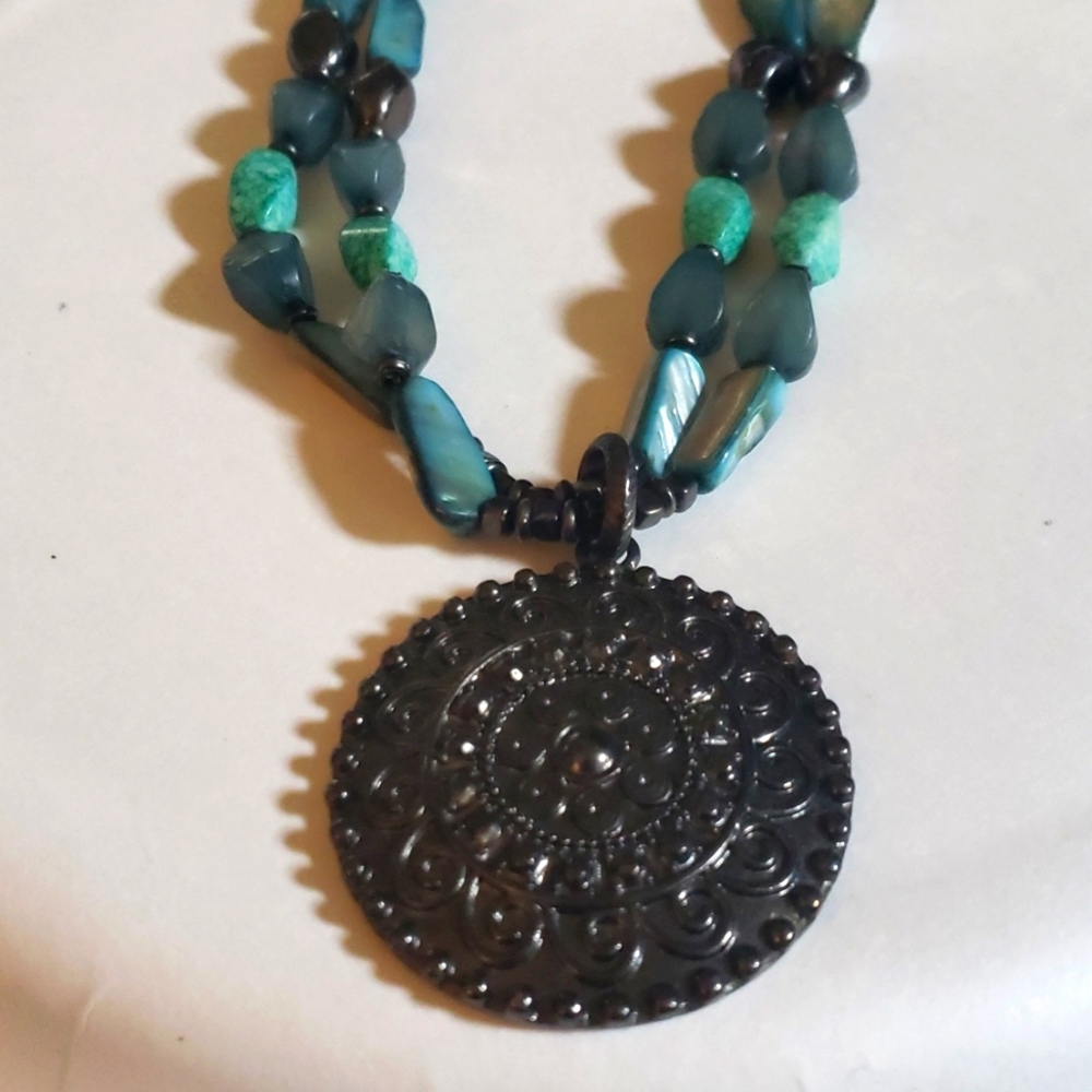 Pretty turquoise green necklace